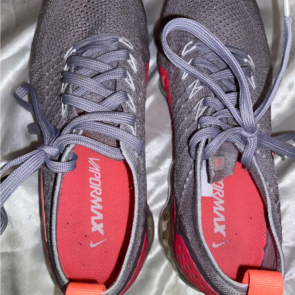 Used Vapormax Nikes